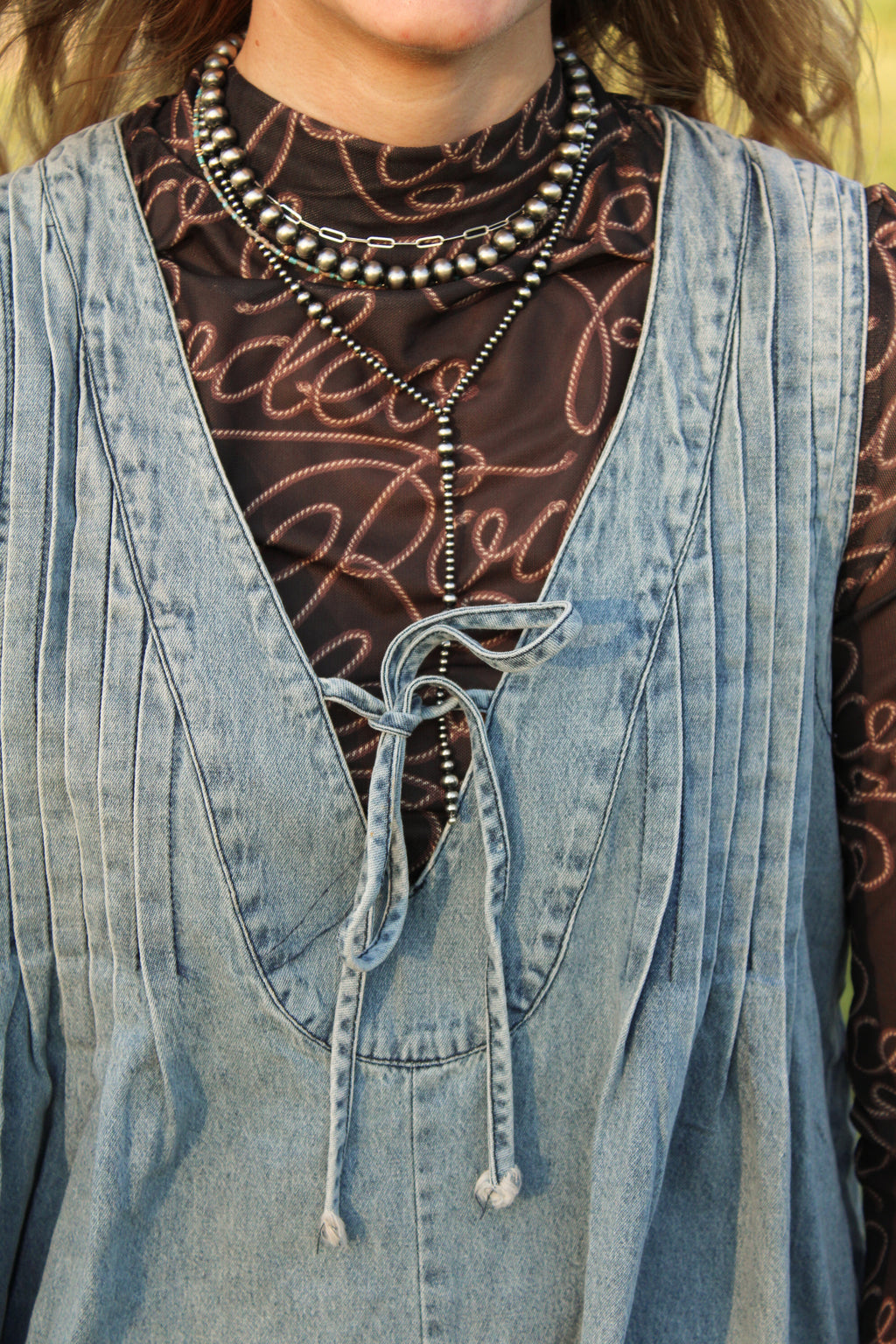 Denim & daisies